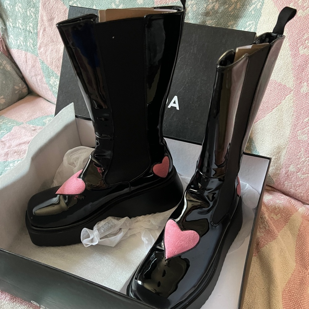 Lamoda Black Patent Pink Heart Platform Boots Stone Cold Lover Chunky Boots